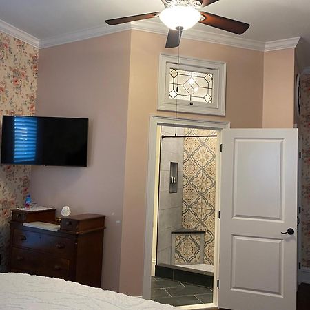 Belle Louise Historic Bed & Breakfast พาดูคาห์ ภายนอก รูปภาพ