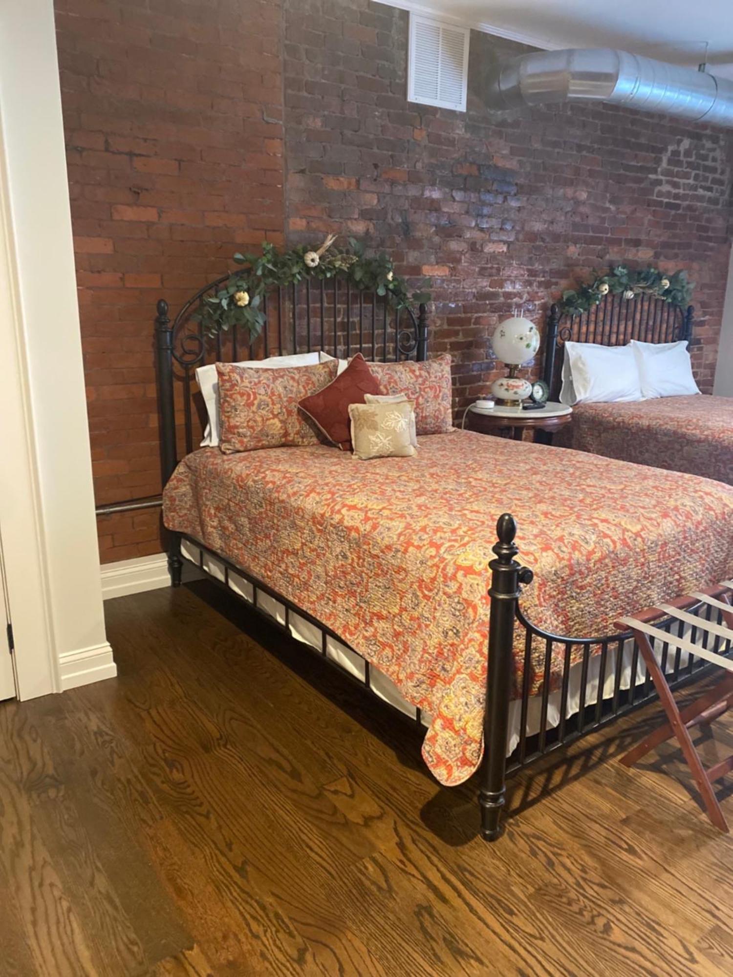 Belle Louise Historic Bed & Breakfast พาดูคาห์ ภายนอก รูปภาพ
