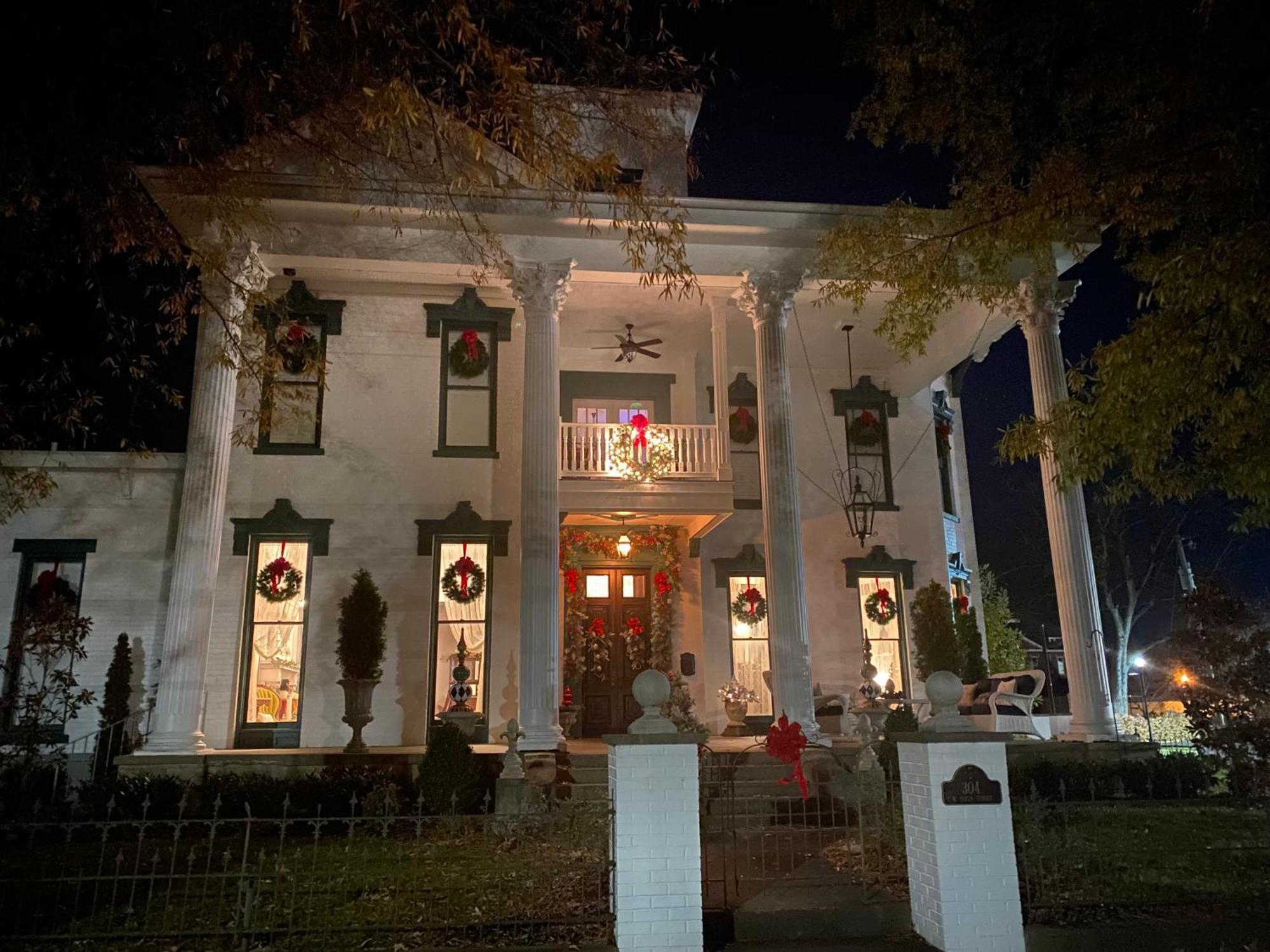 Belle Louise Historic Bed & Breakfast พาดูคาห์ ภายนอก รูปภาพ